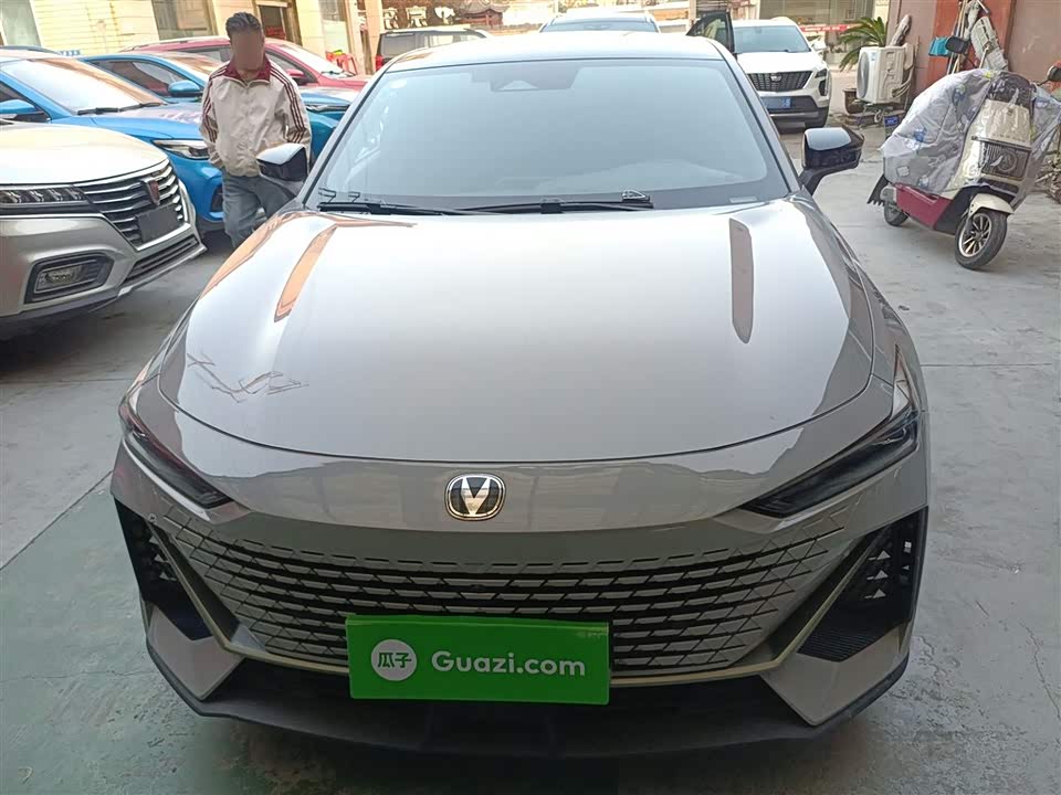 Changan UNI-V
