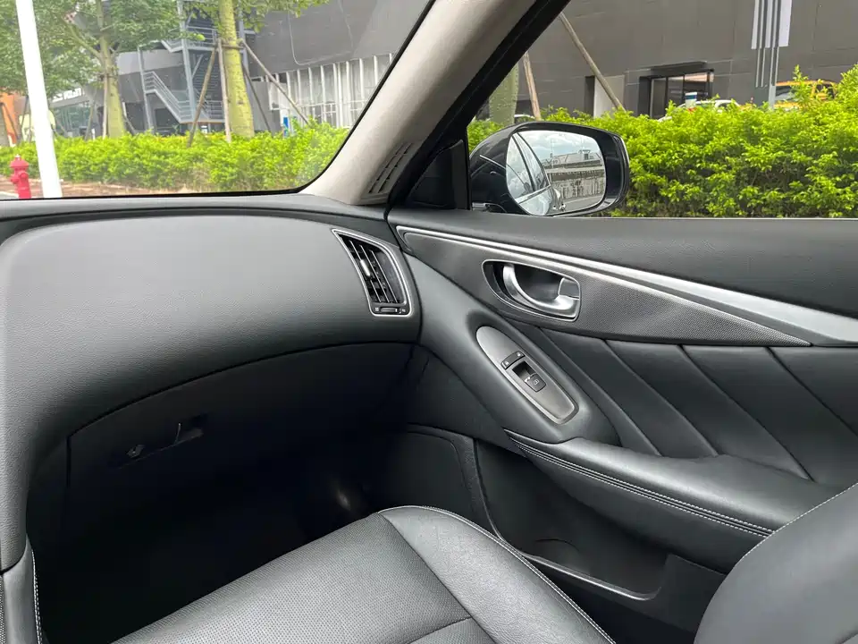 Infiniti Q50L Infiniti Q50L