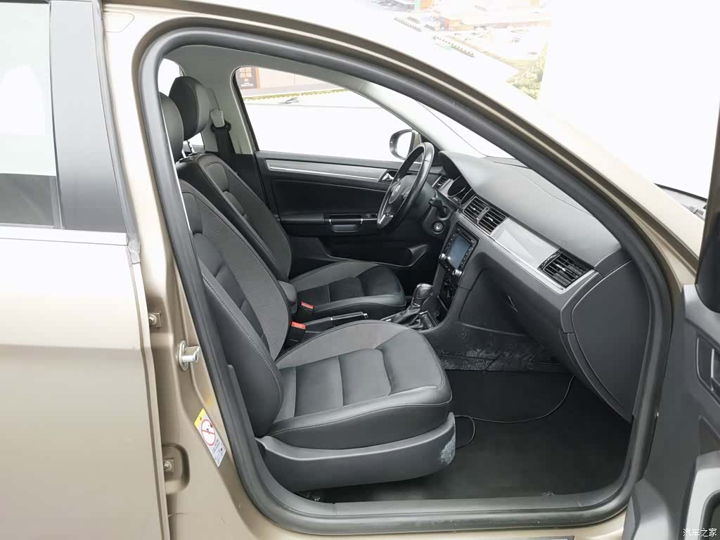 Volkswagen Bora, 2015 23