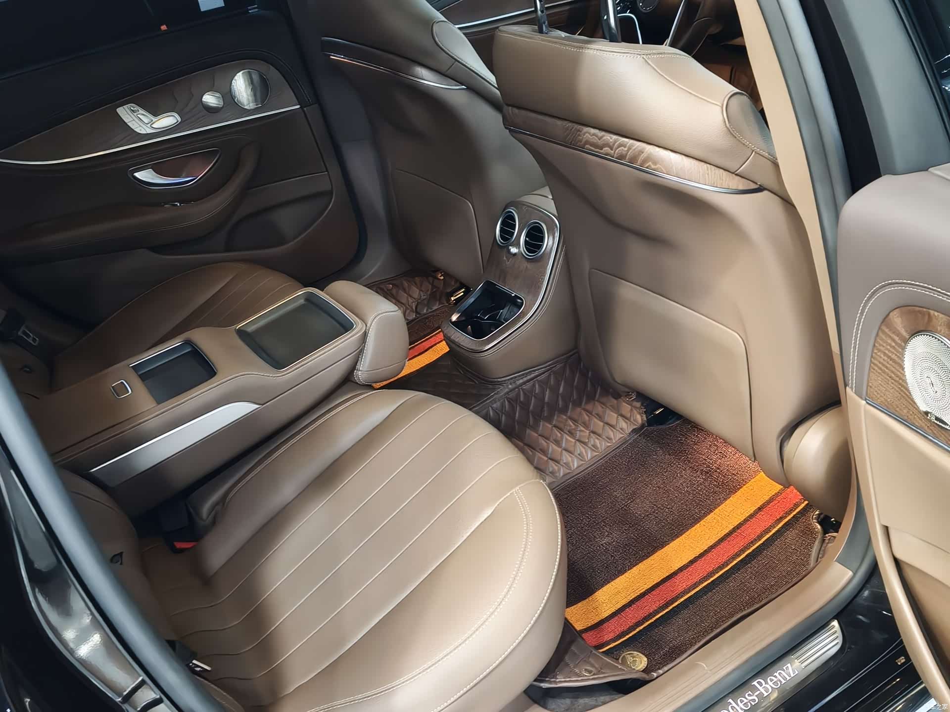 Mercedes-Benz E-Class, 2022 6