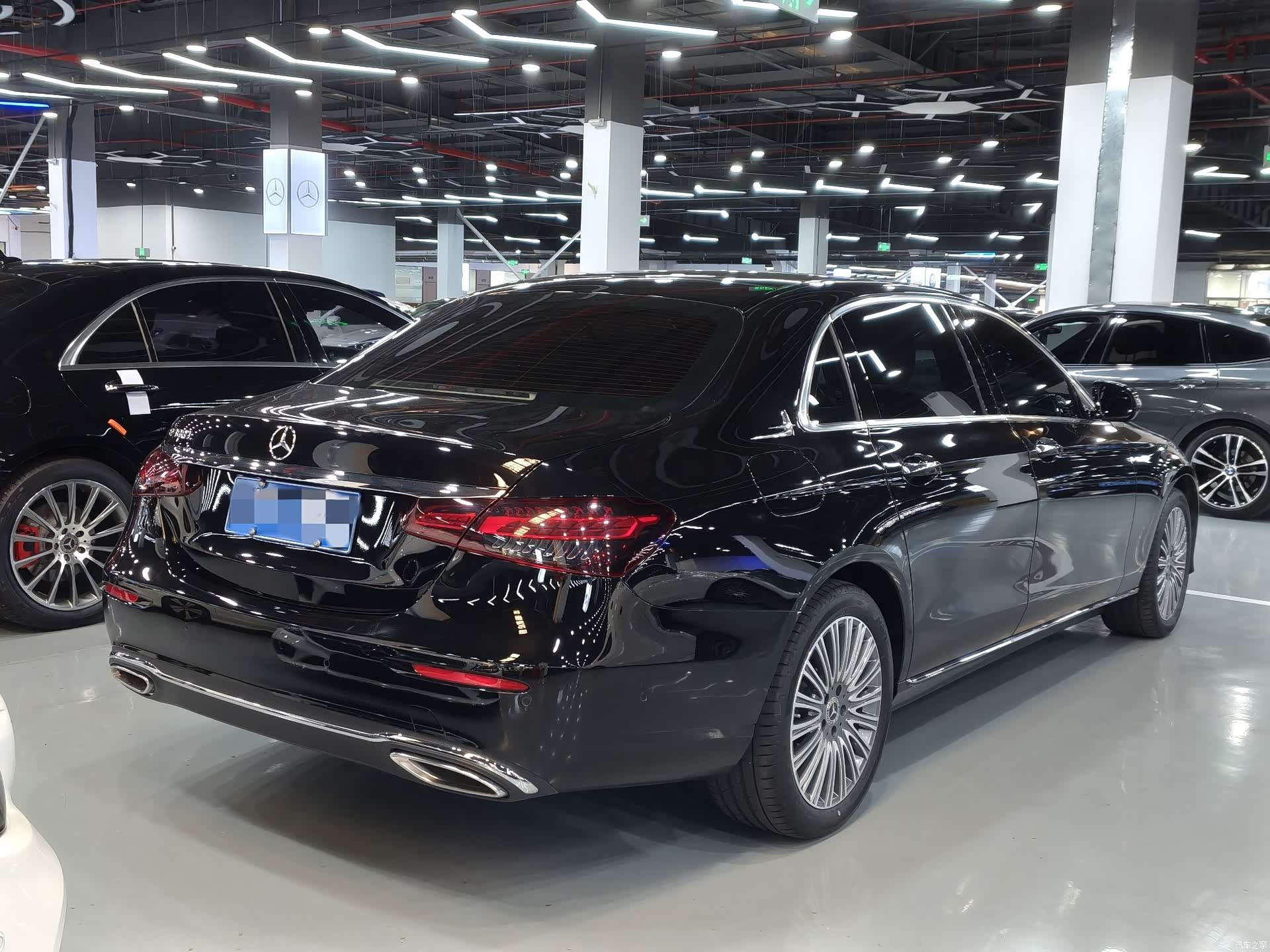 Mercedes-Benz E-Class, 2022 18