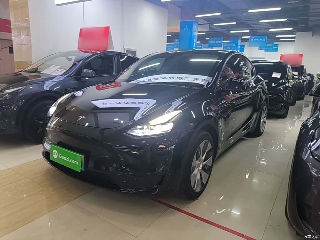 Tesla Model Y, 2022 1