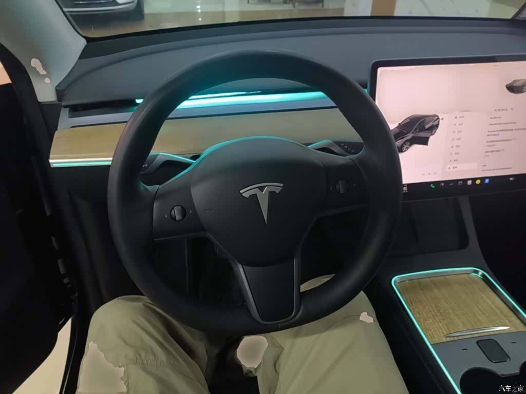 Tesla Model Y, 2022 11
