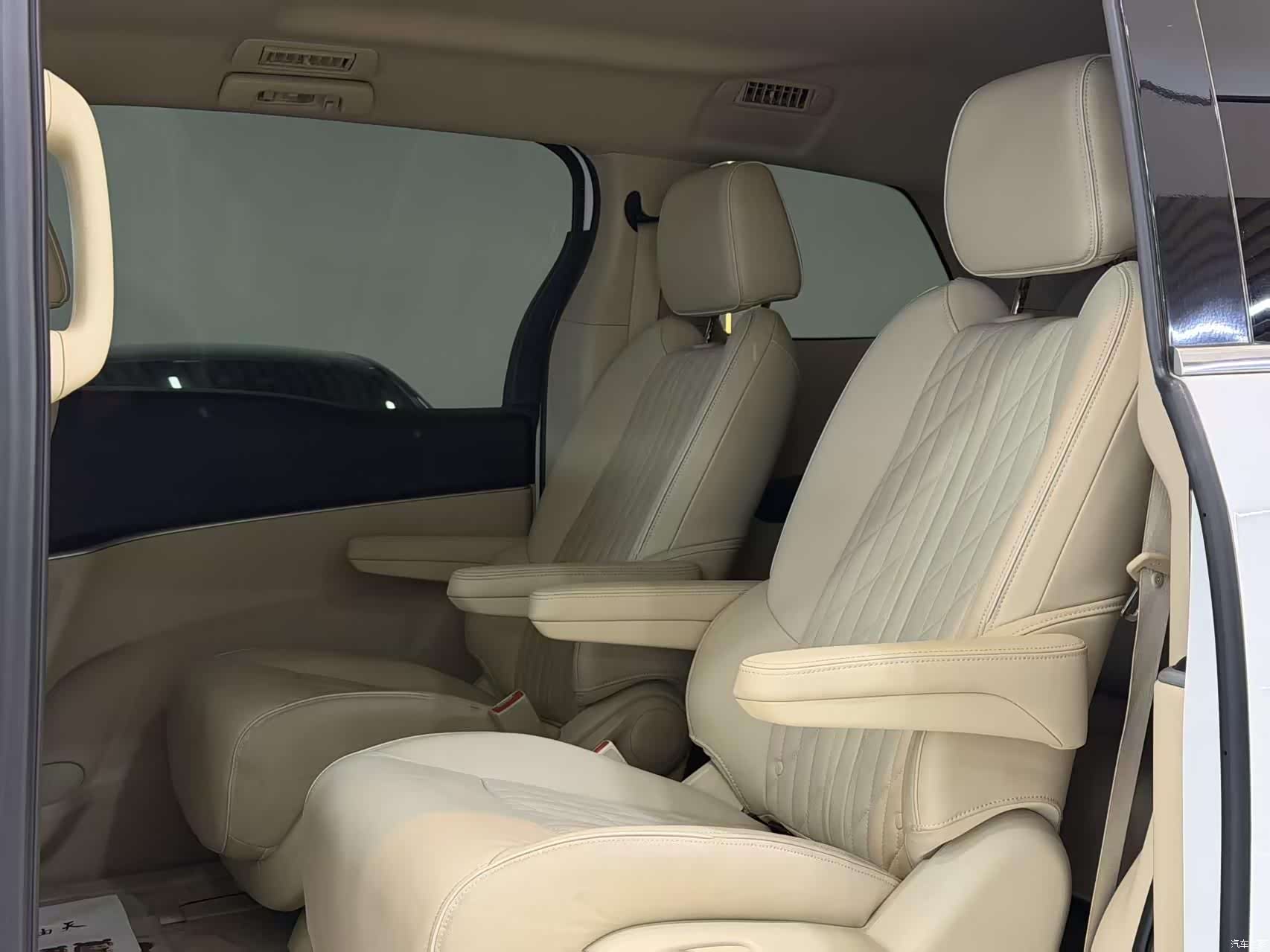 Buick GL8, 2023 все фото