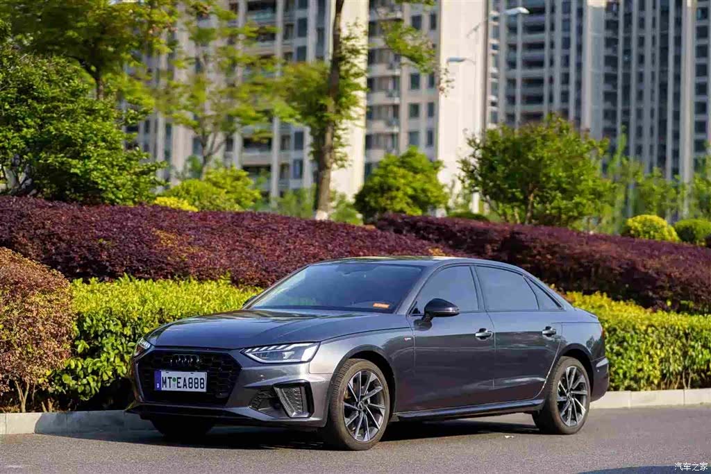 Audi A4L, 2022 1