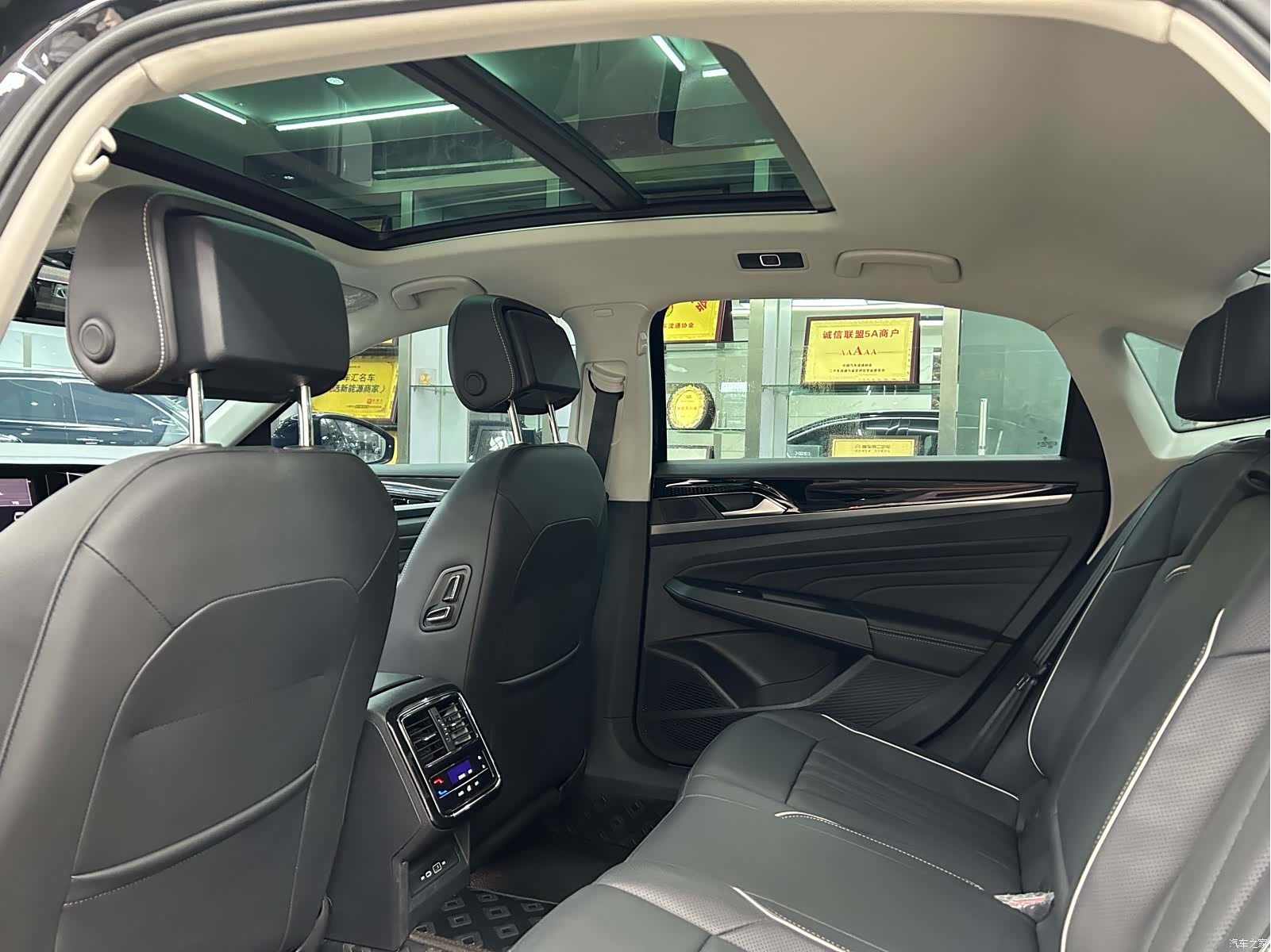 Volkswagen Passat, 2024 9