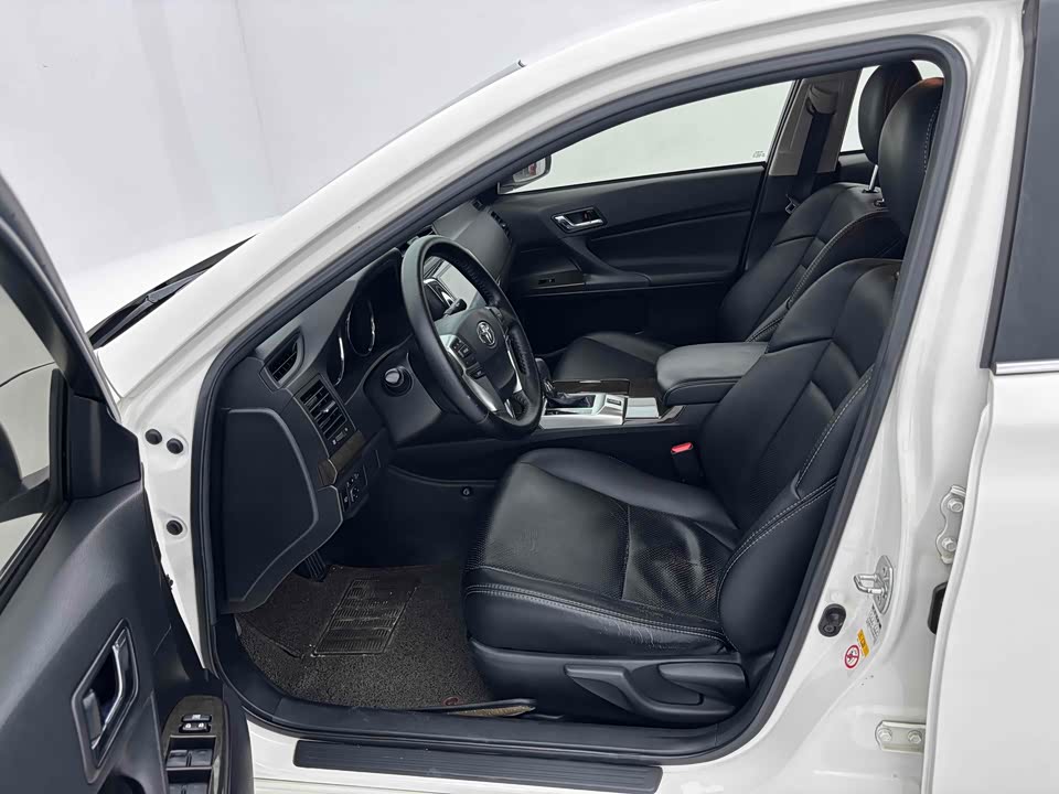 Toyota Reiz Toyota Reiz