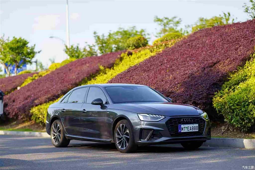 Audi A4L, 2022 2