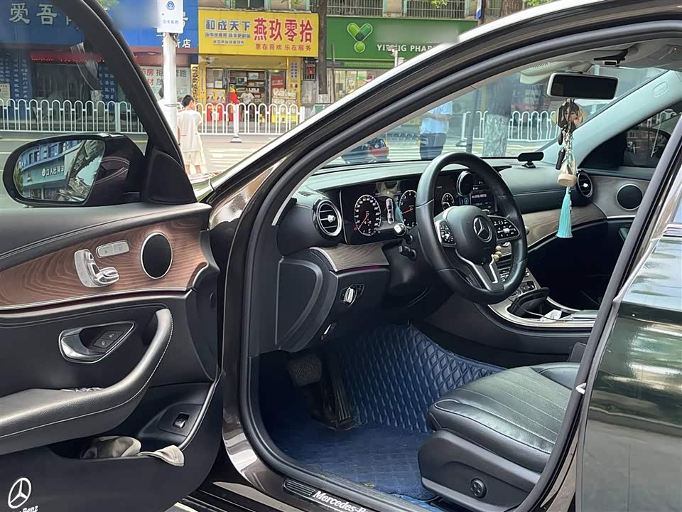 Mercedes-Benz E-class Mercedes-Benz E-class