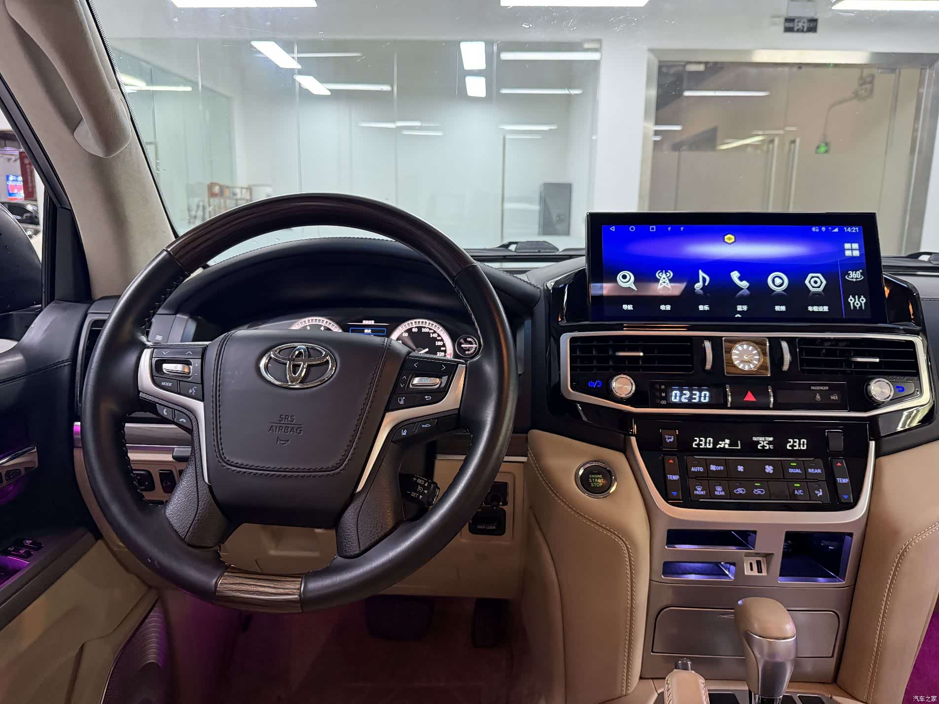 Toyota Land Cruiser, 2012 17