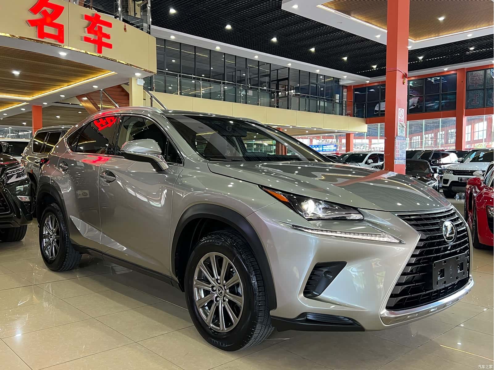 Lexus NX, 2018 3