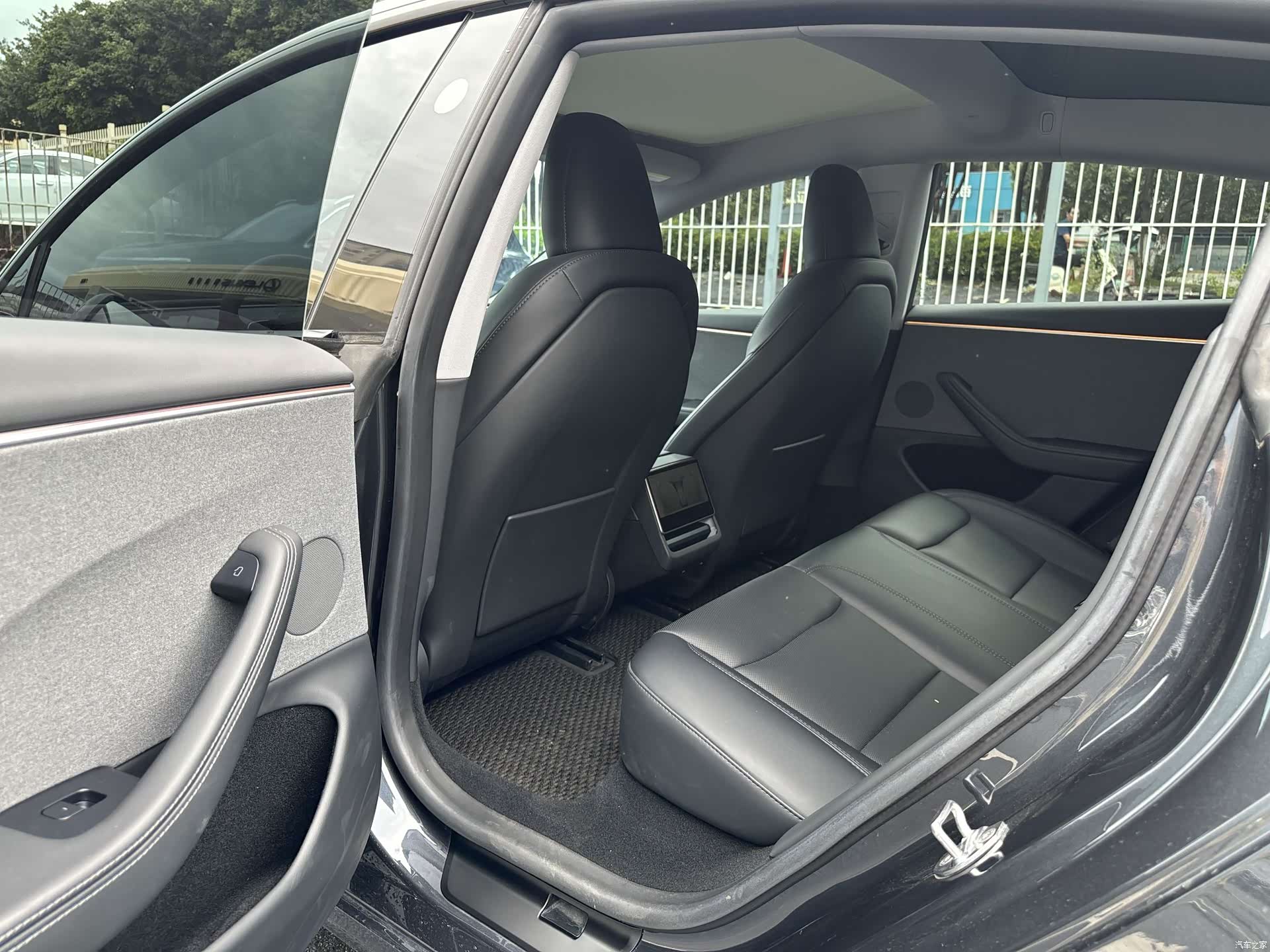 Tesla Model 3, 2024 14