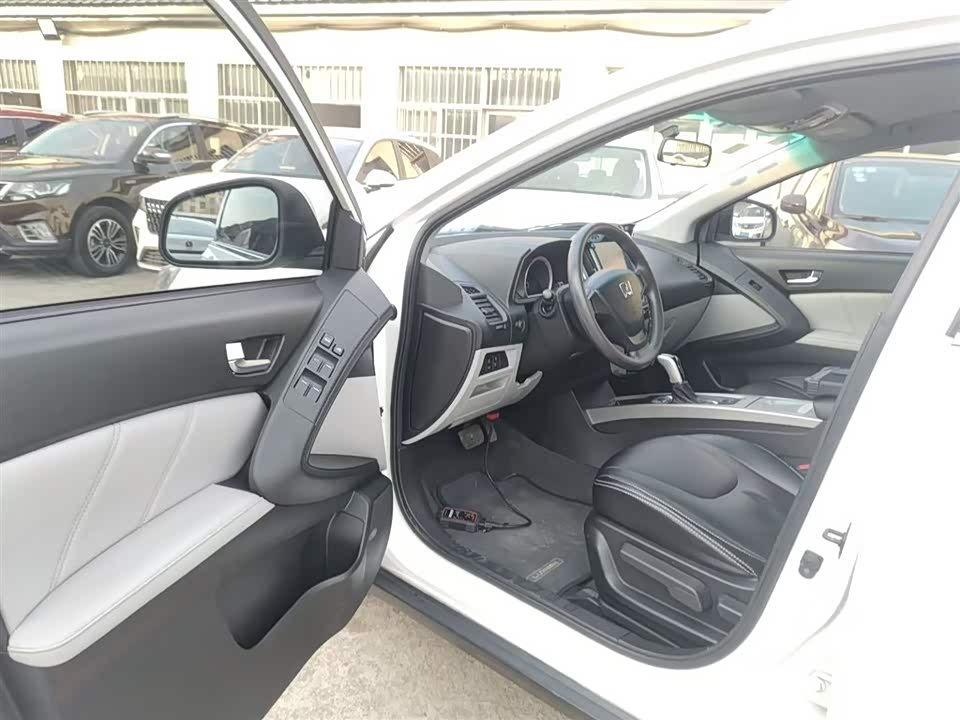 Luxgen Excellent 6 SUV