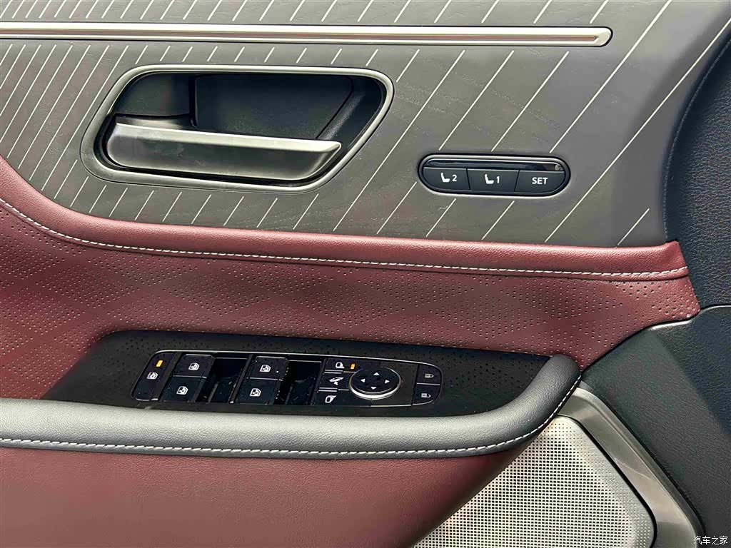 Infiniti QX80, 2025 18