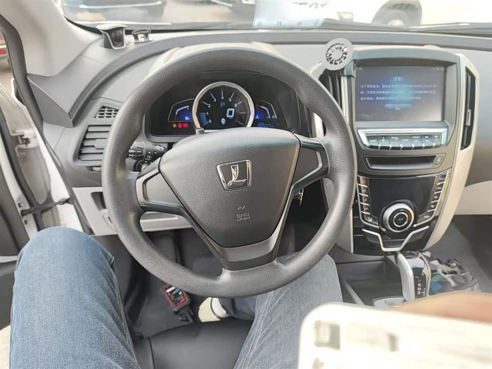 Luxgen Excellent 6 SUV