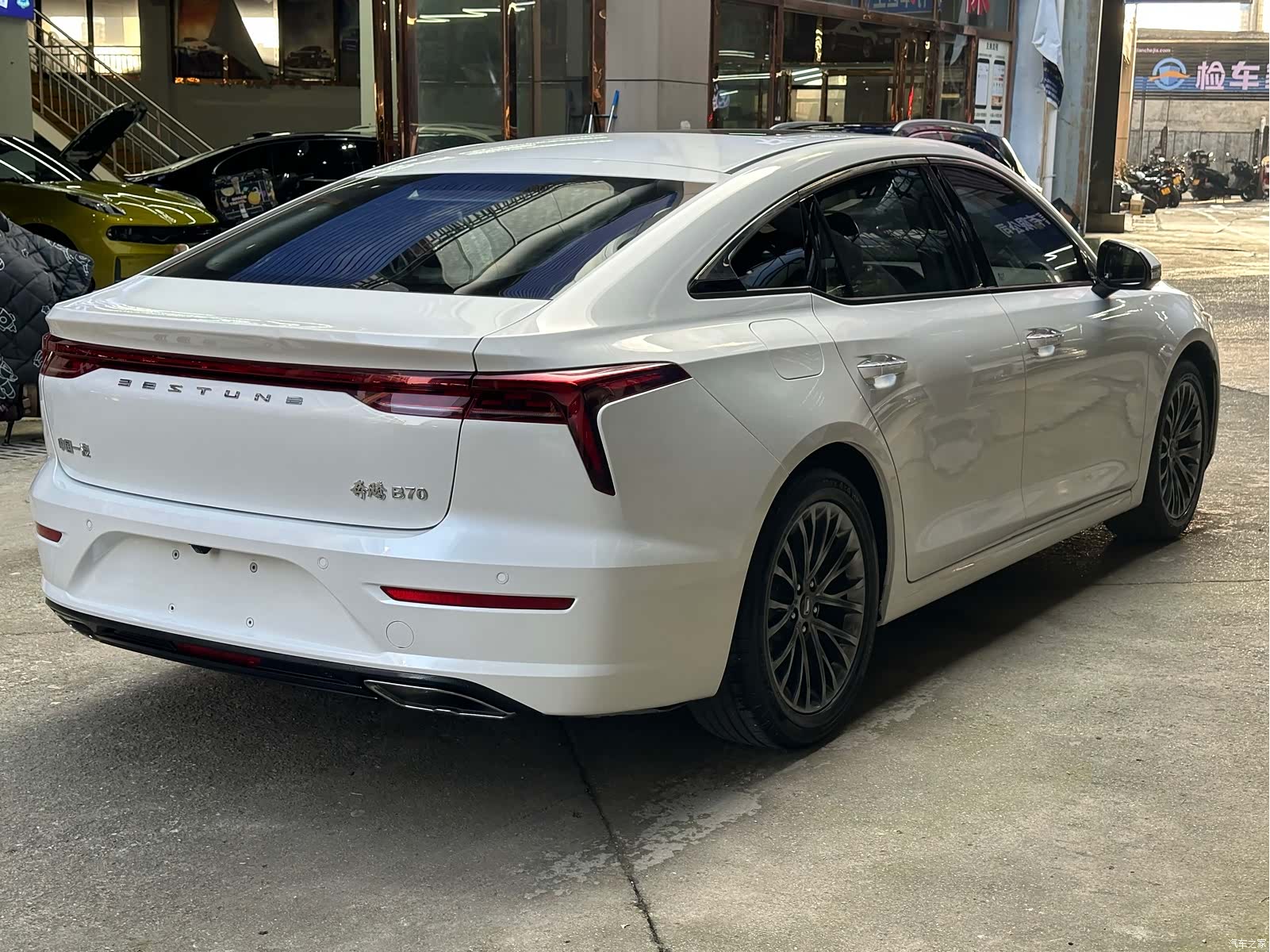 Bestune B70, 2022 9