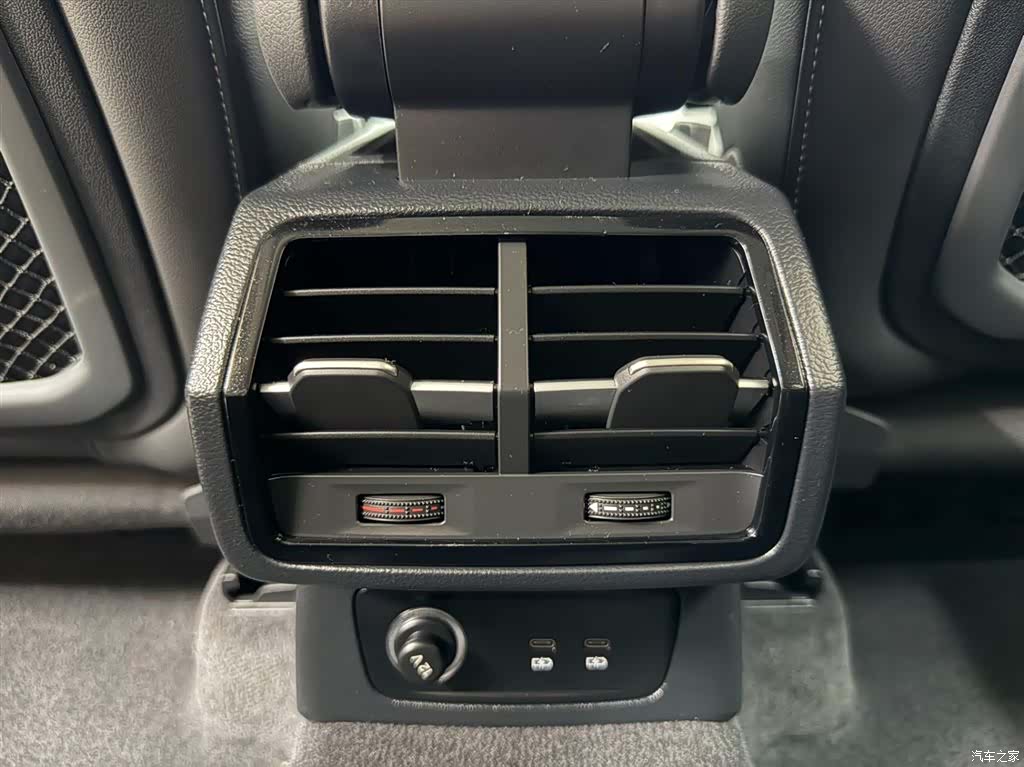 Audi Q3, 2023 19