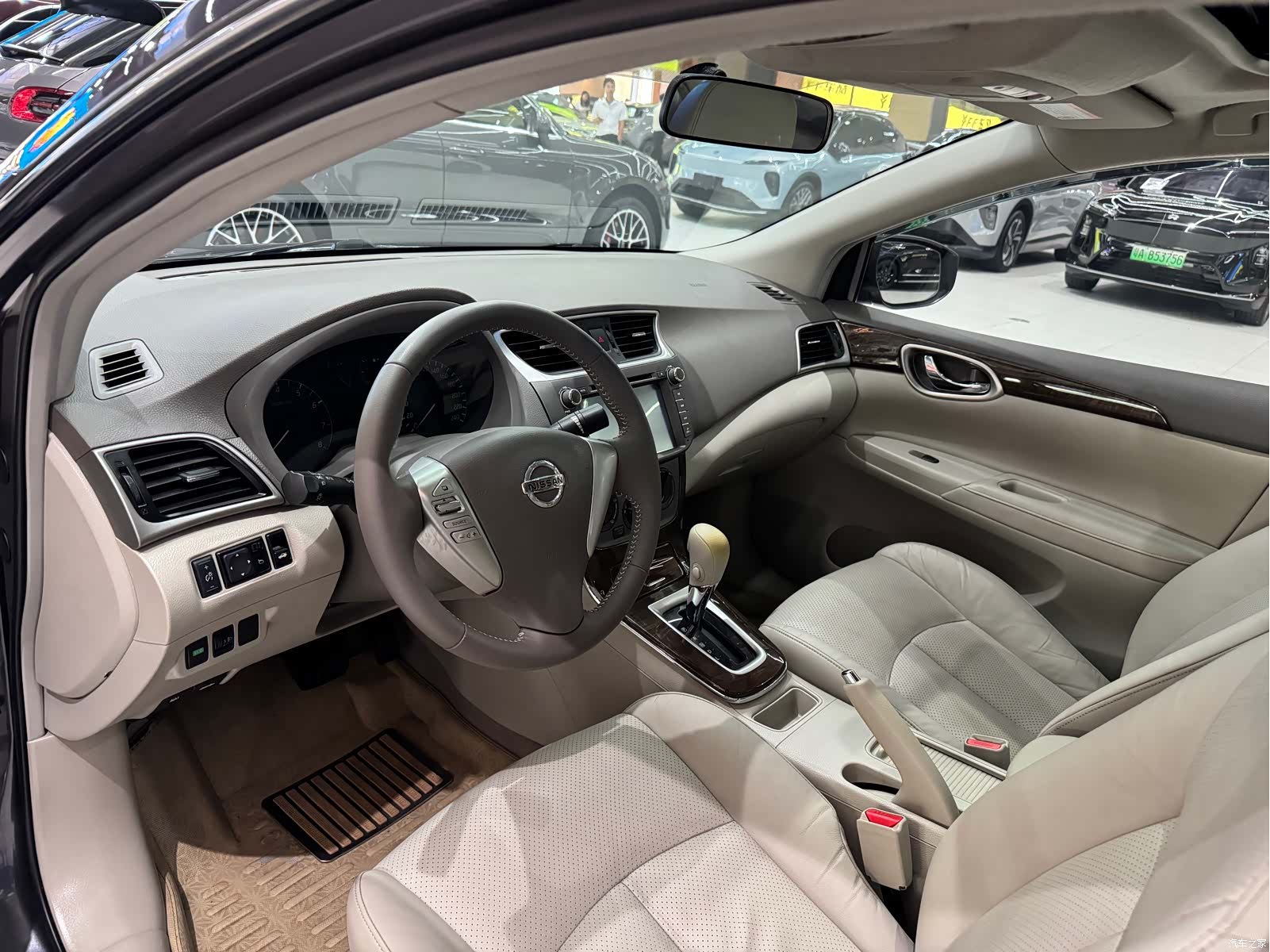 Nissan Sylphy, 2012 все фото