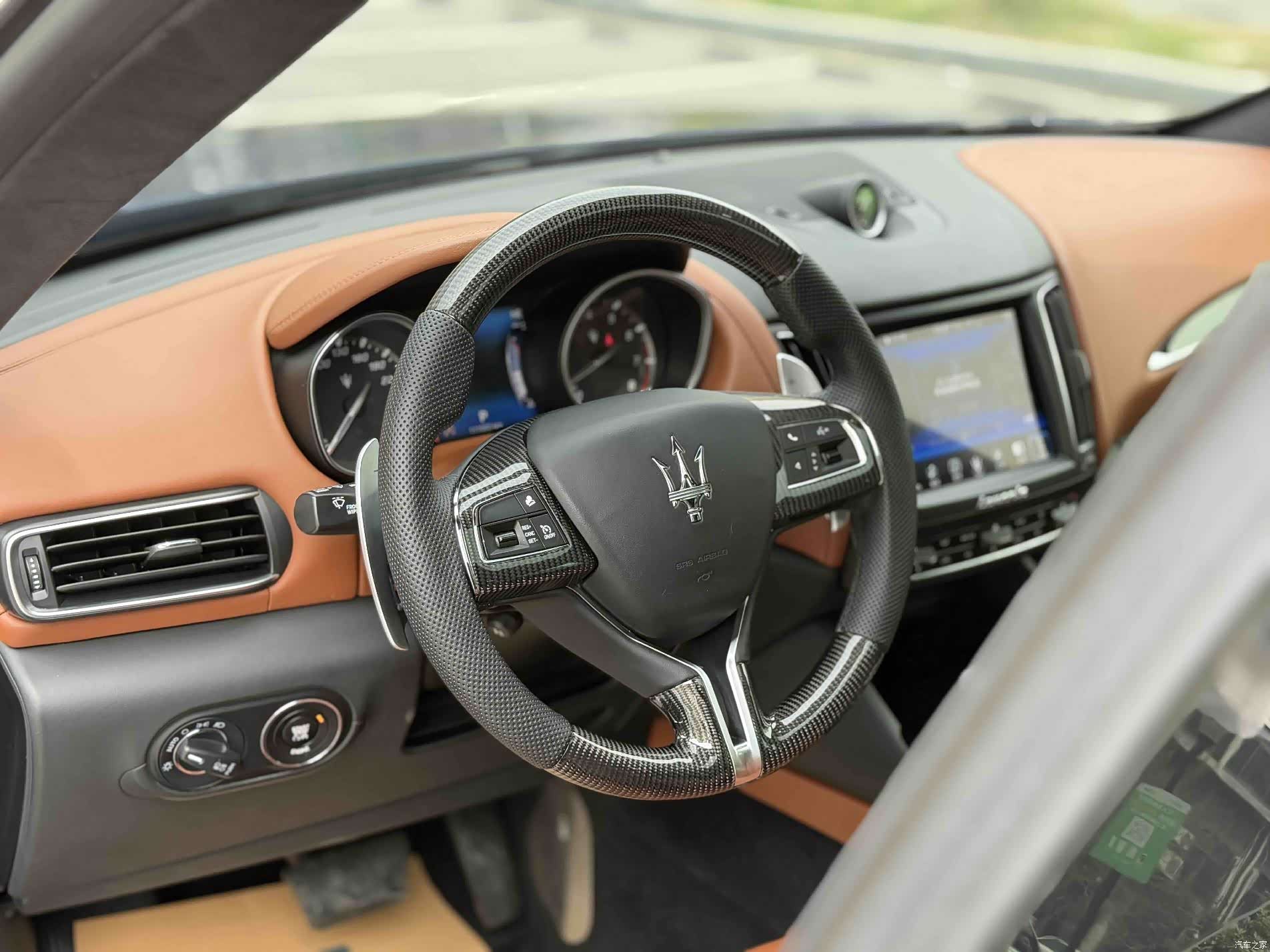 Maserati Levante, 2017 13