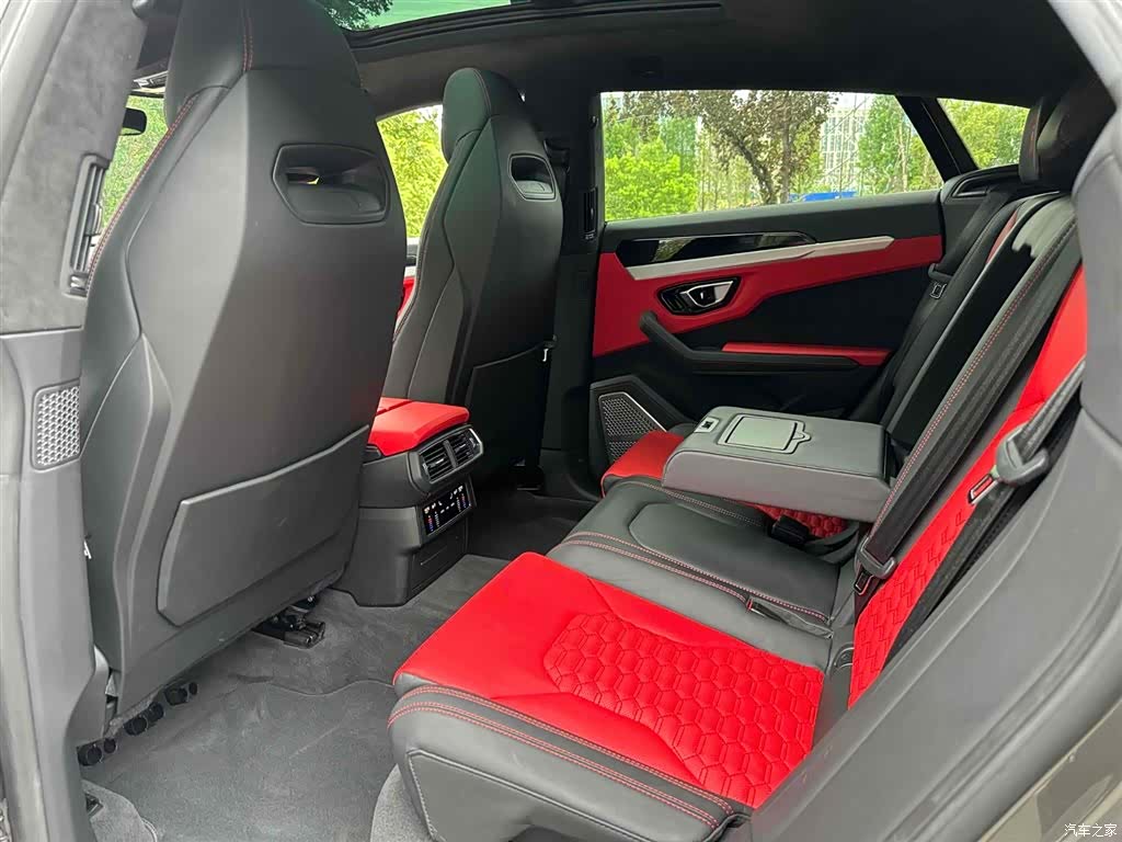 Lamborghini Urus, 2021 8