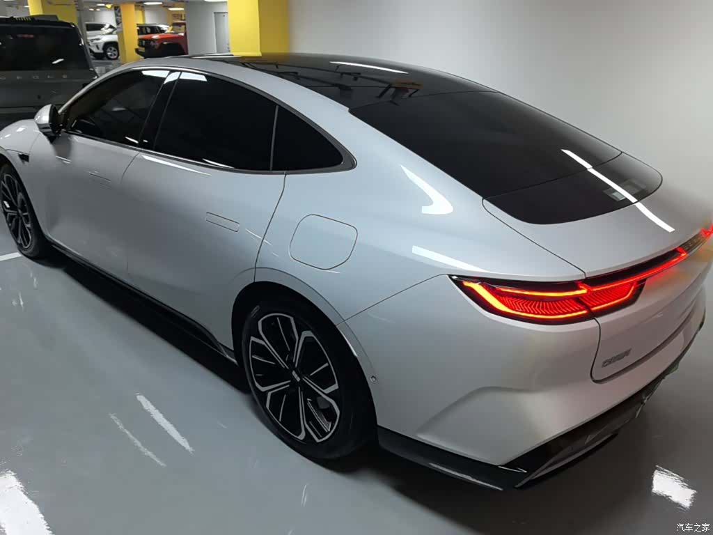 Geely E8, 2025 все фото