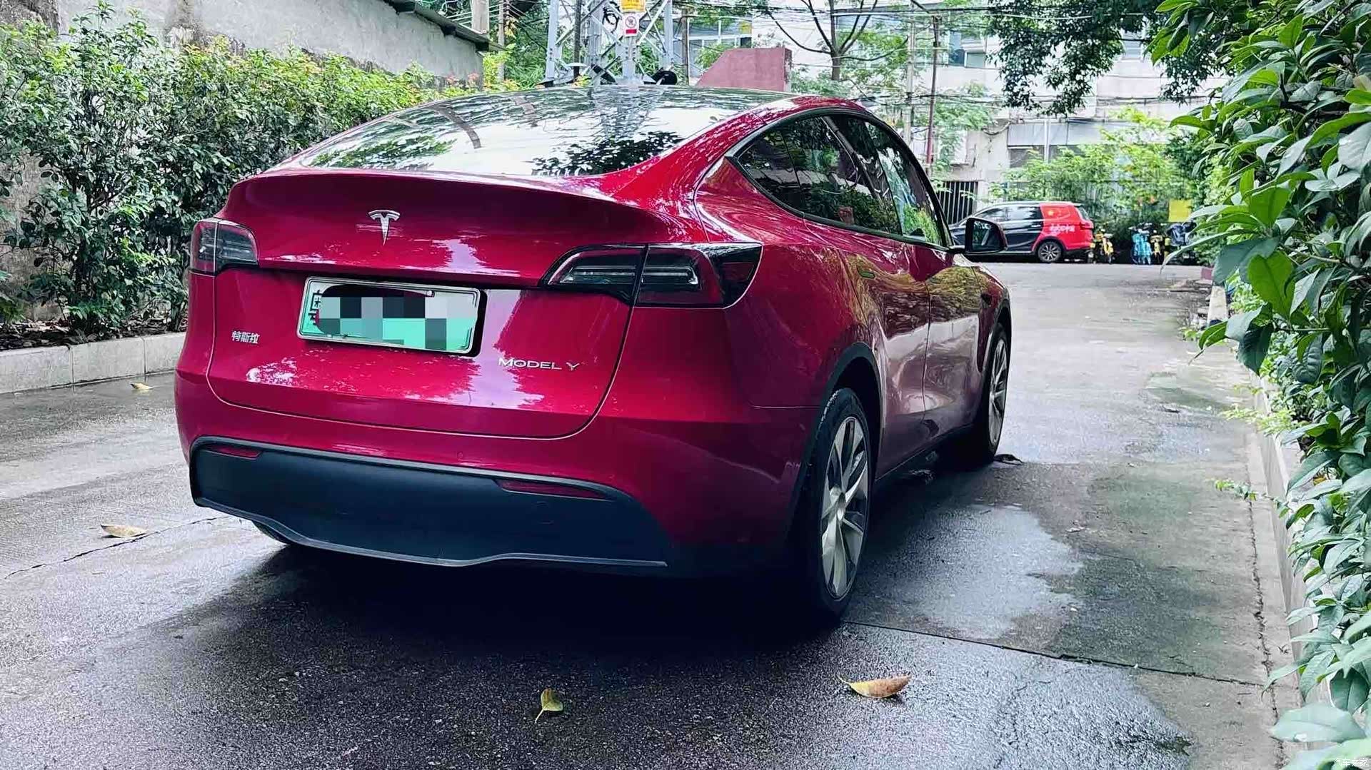 Tesla Model Y, 2021 4