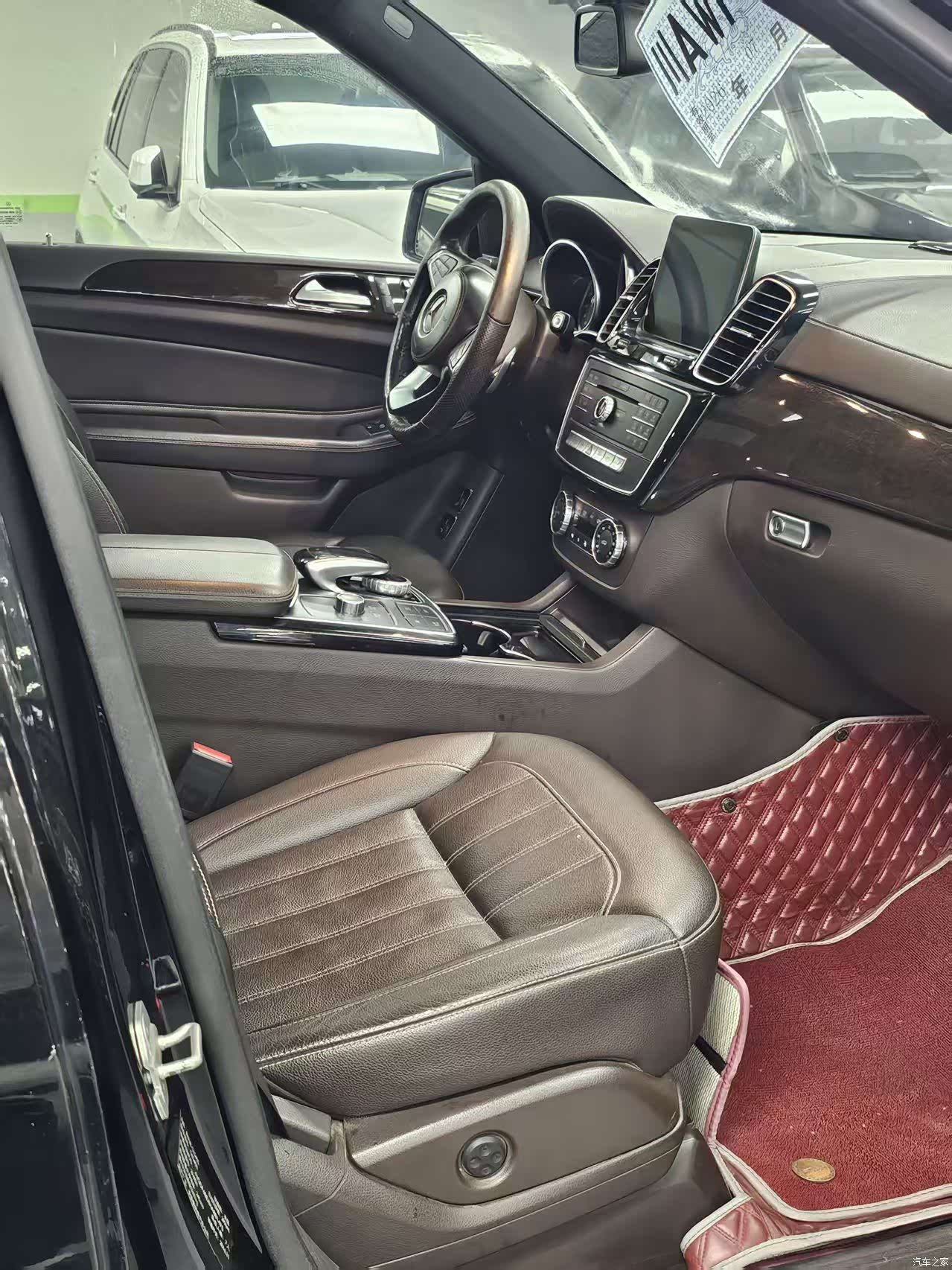 Mercedes-Benz GLS, 2017 11