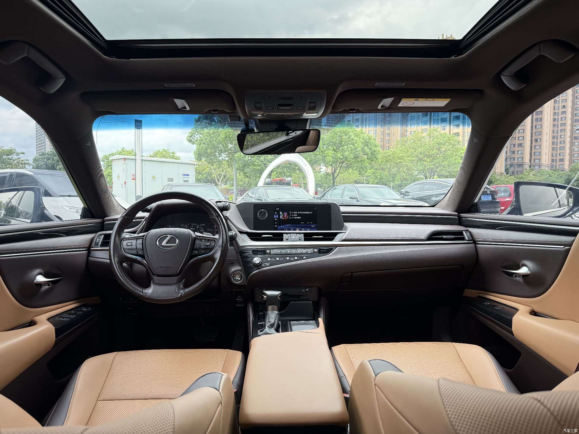Lexus ES, 2021 9