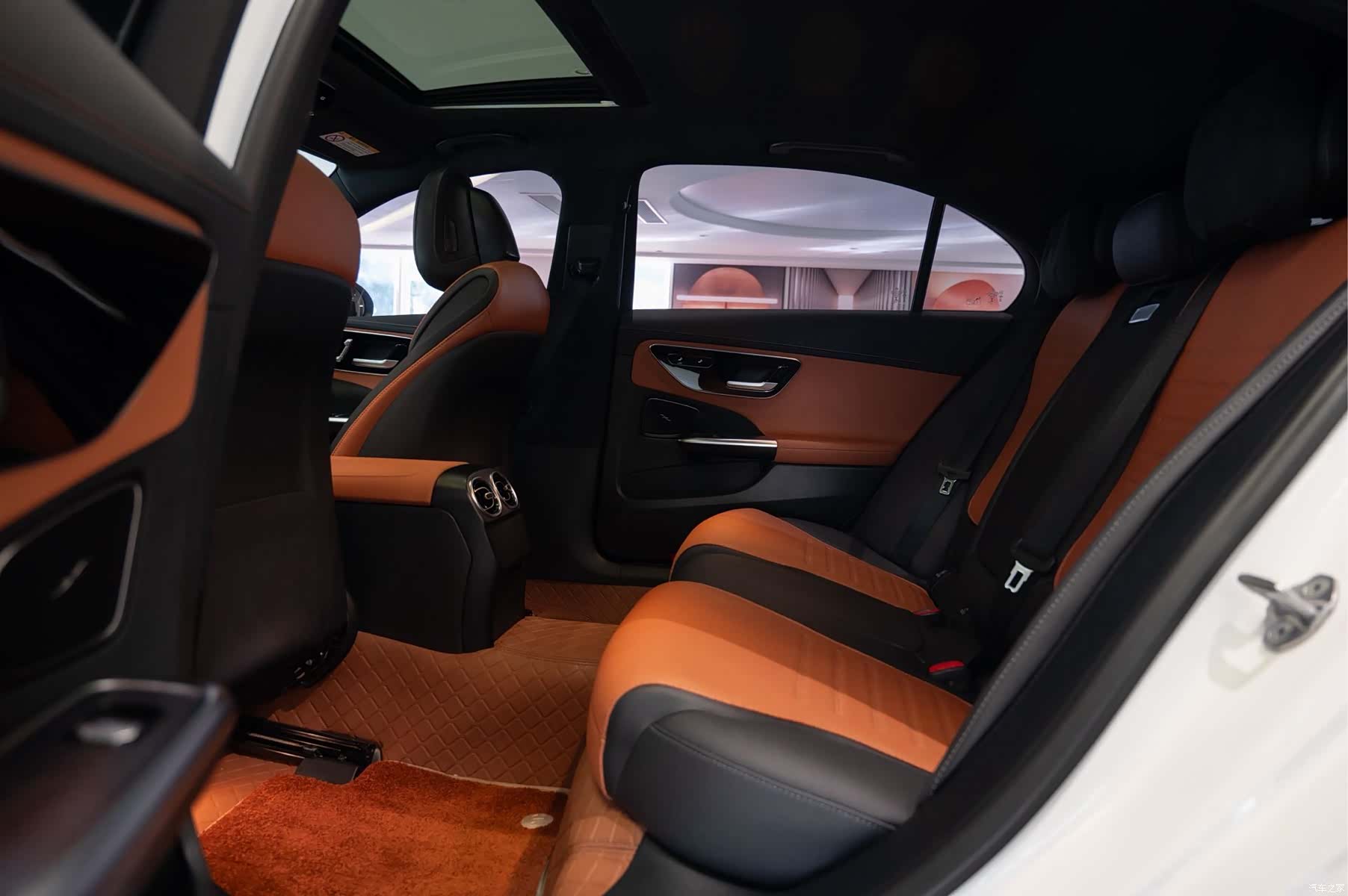 Mercedes-Benz C-Class, 2023 14