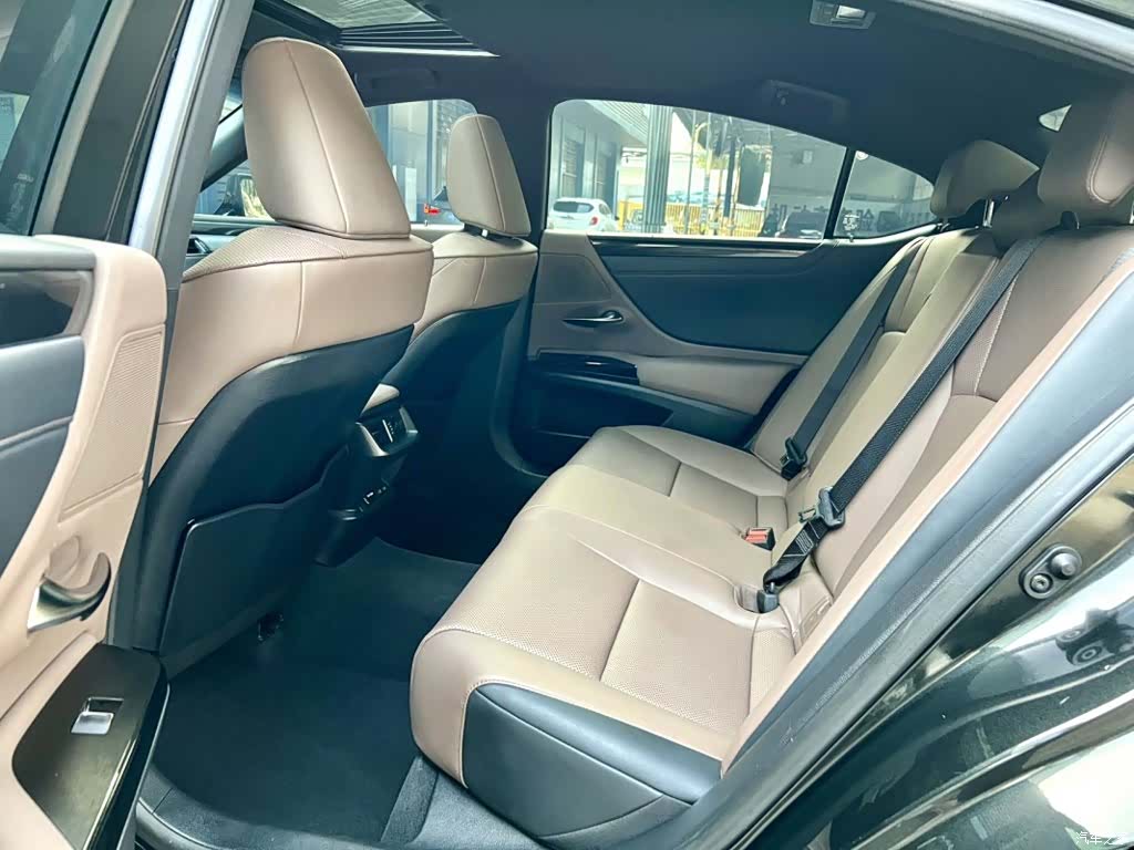 Lexus ES, 2024 6