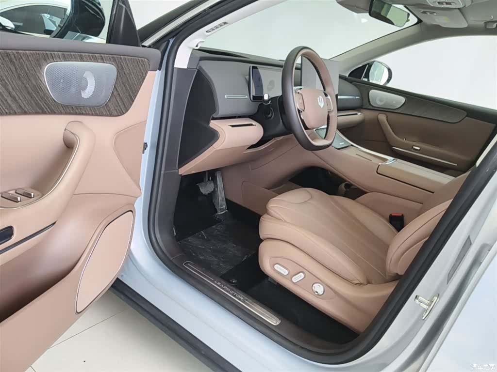 Leapmotor C11, 2025 16