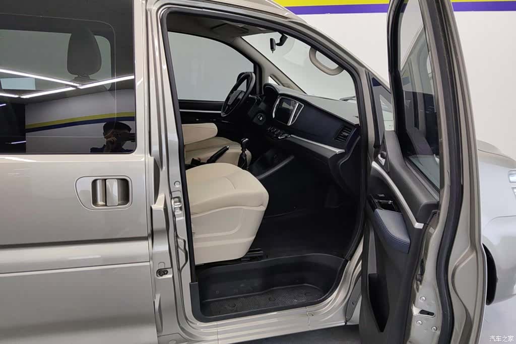 DongFeng M5L, 2022 8