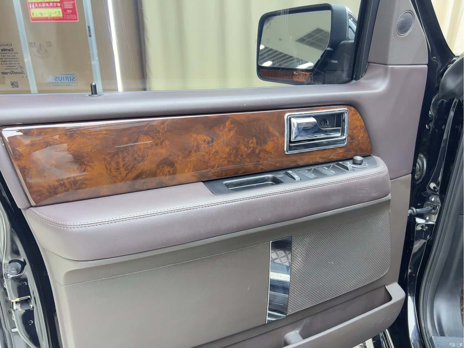 Lincoln Navigator, 2016 все фото