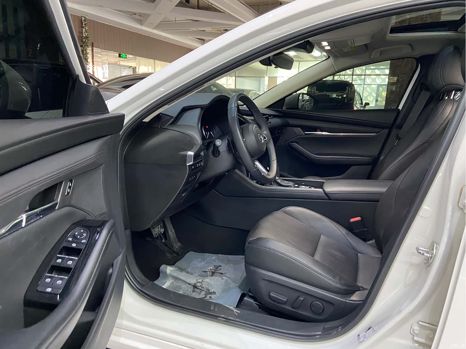 Mazda Mazda3, 2023 7
