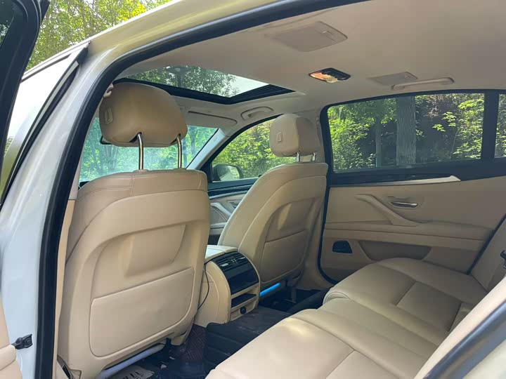BMW 5 Series 2014 520Li dian ya xing