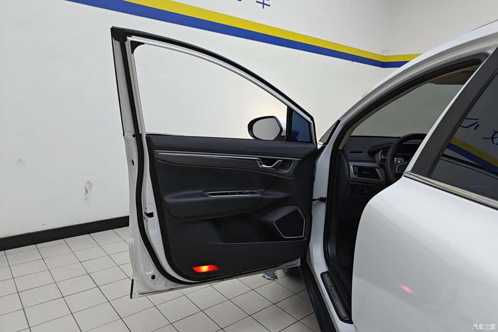 Geely Emgrand, 2018 7