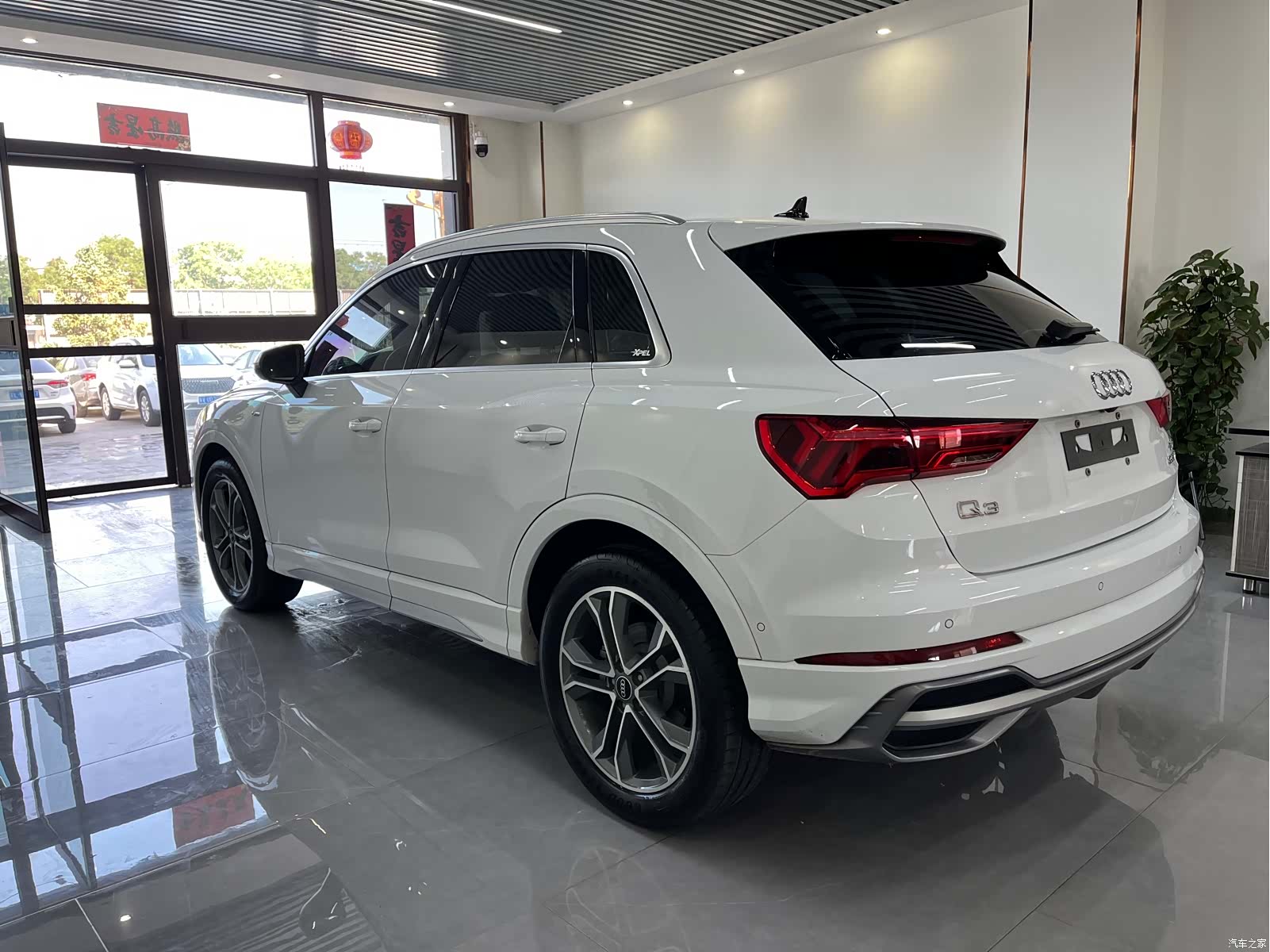 Audi Q3, 2023 6