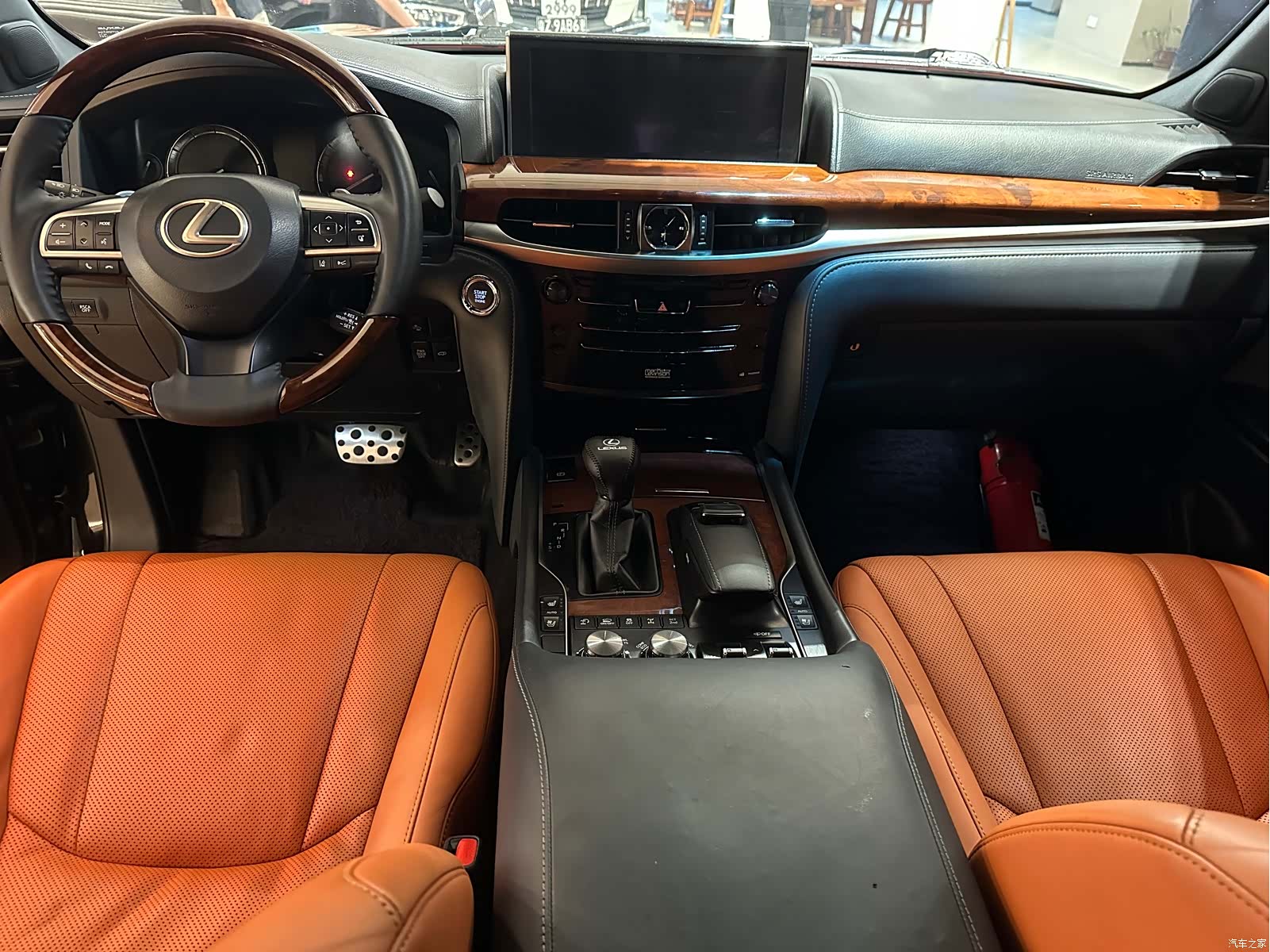 Lexus LX, 2018 9