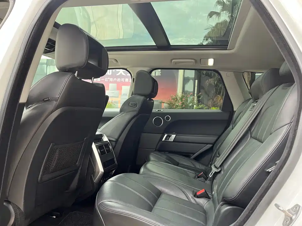 Land Rover Range Rover Sport Land Rover Range Rover Sport