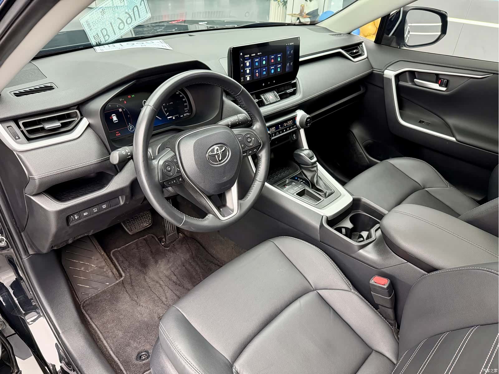 Toyota Wildlander, 2024 9