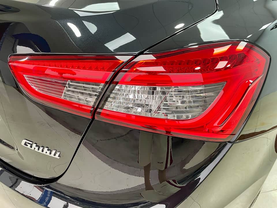 Maserati Ghibli Maserati Ghibli