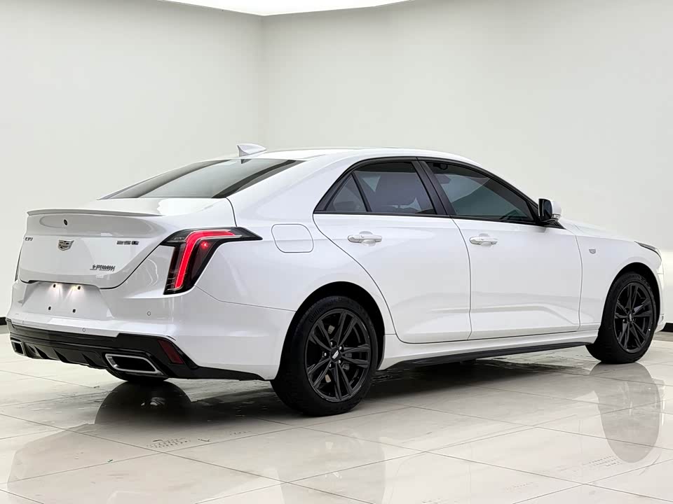 Cadillac CT4