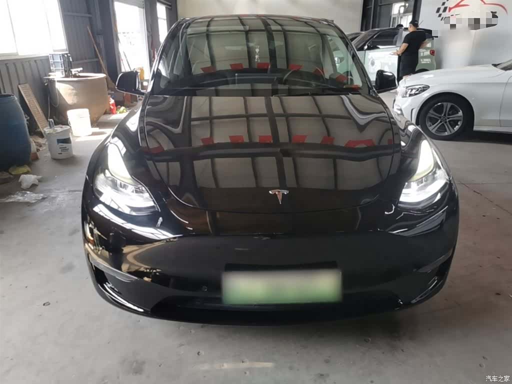 Tesla Model Y, 2022 3