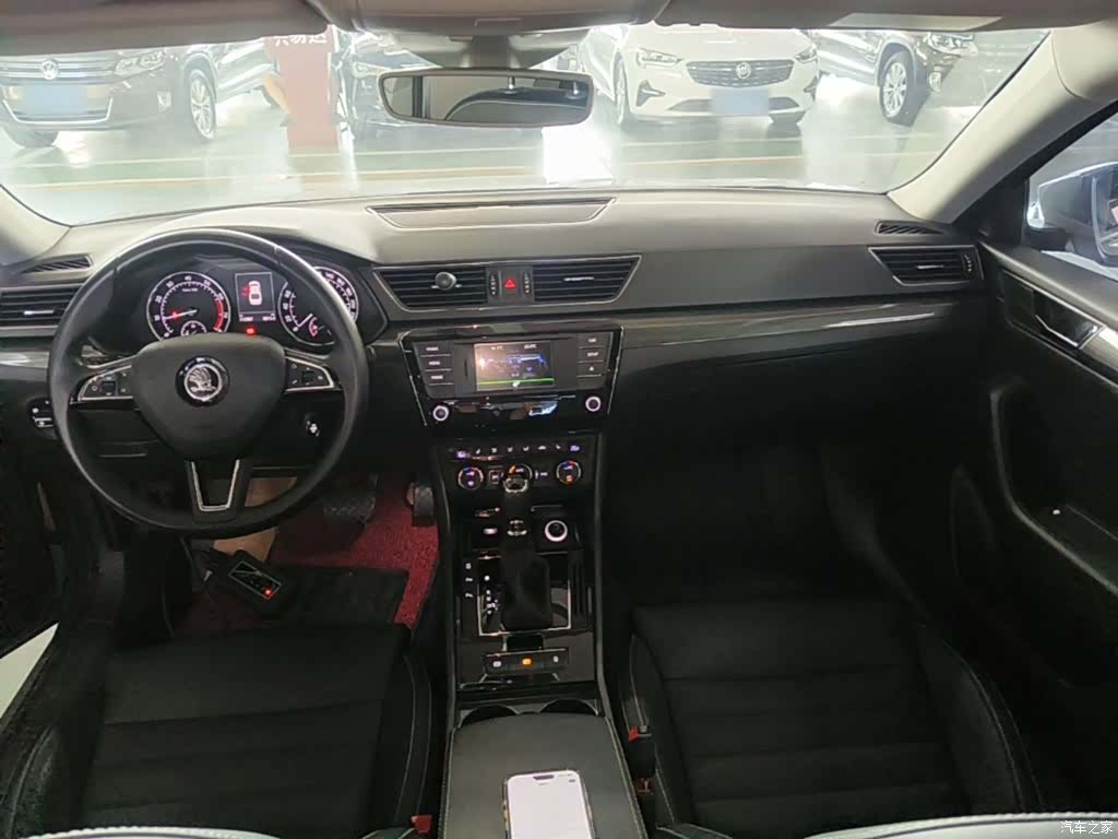 Skoda Superb, 2017 10