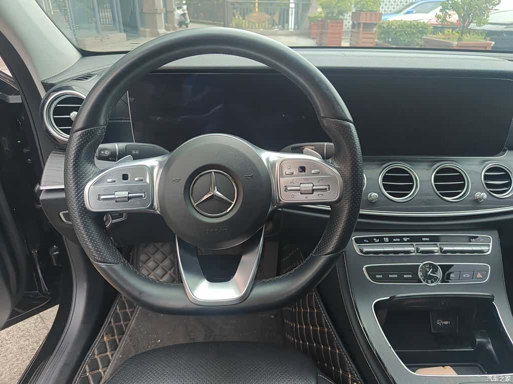 Mercedes-Benz E-Class, 2019 12