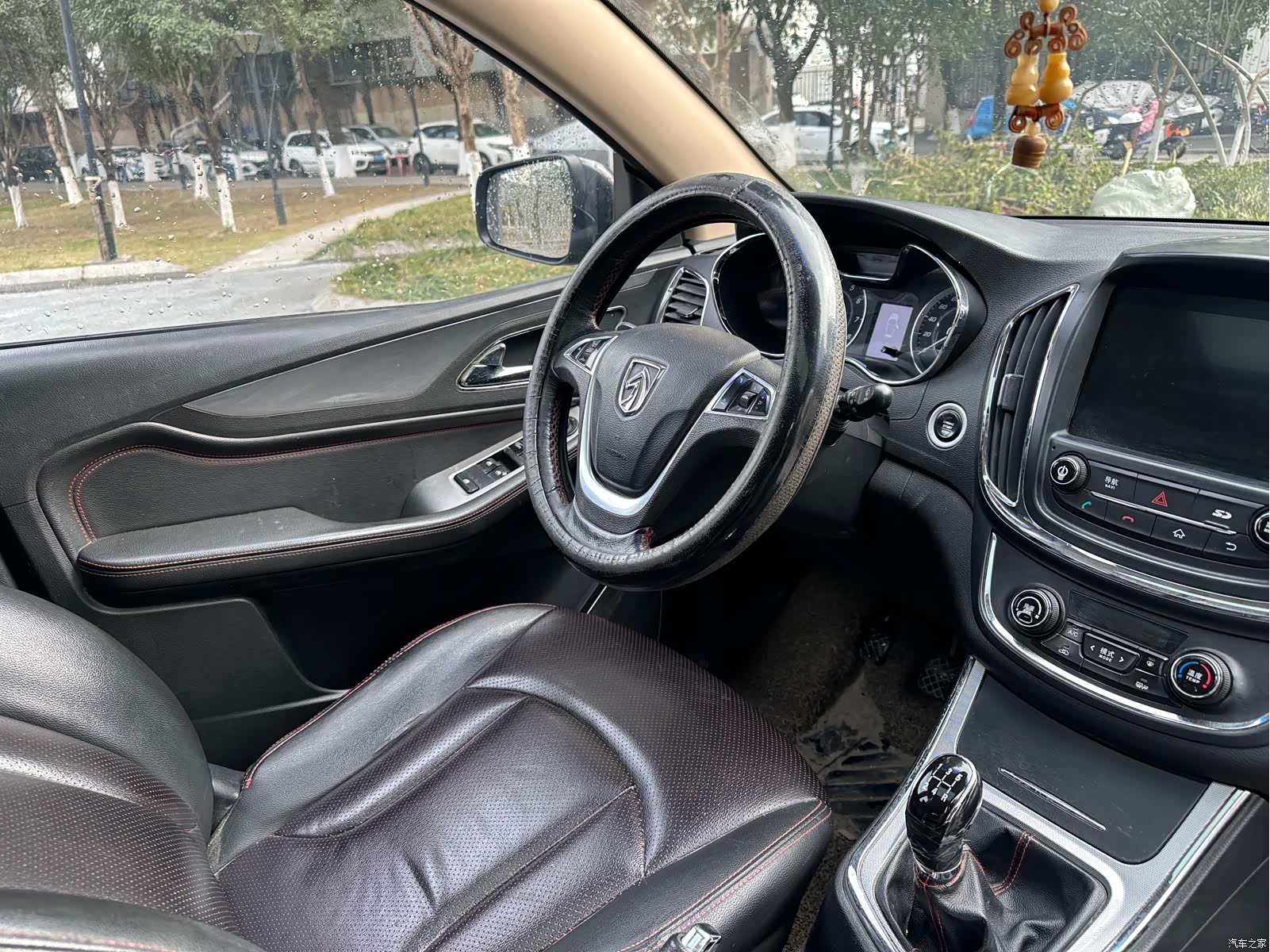 Wuling 560, 2016 17