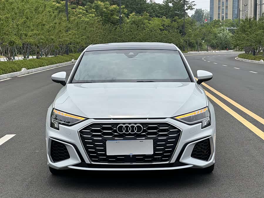 Audi A3 2022, фото 2