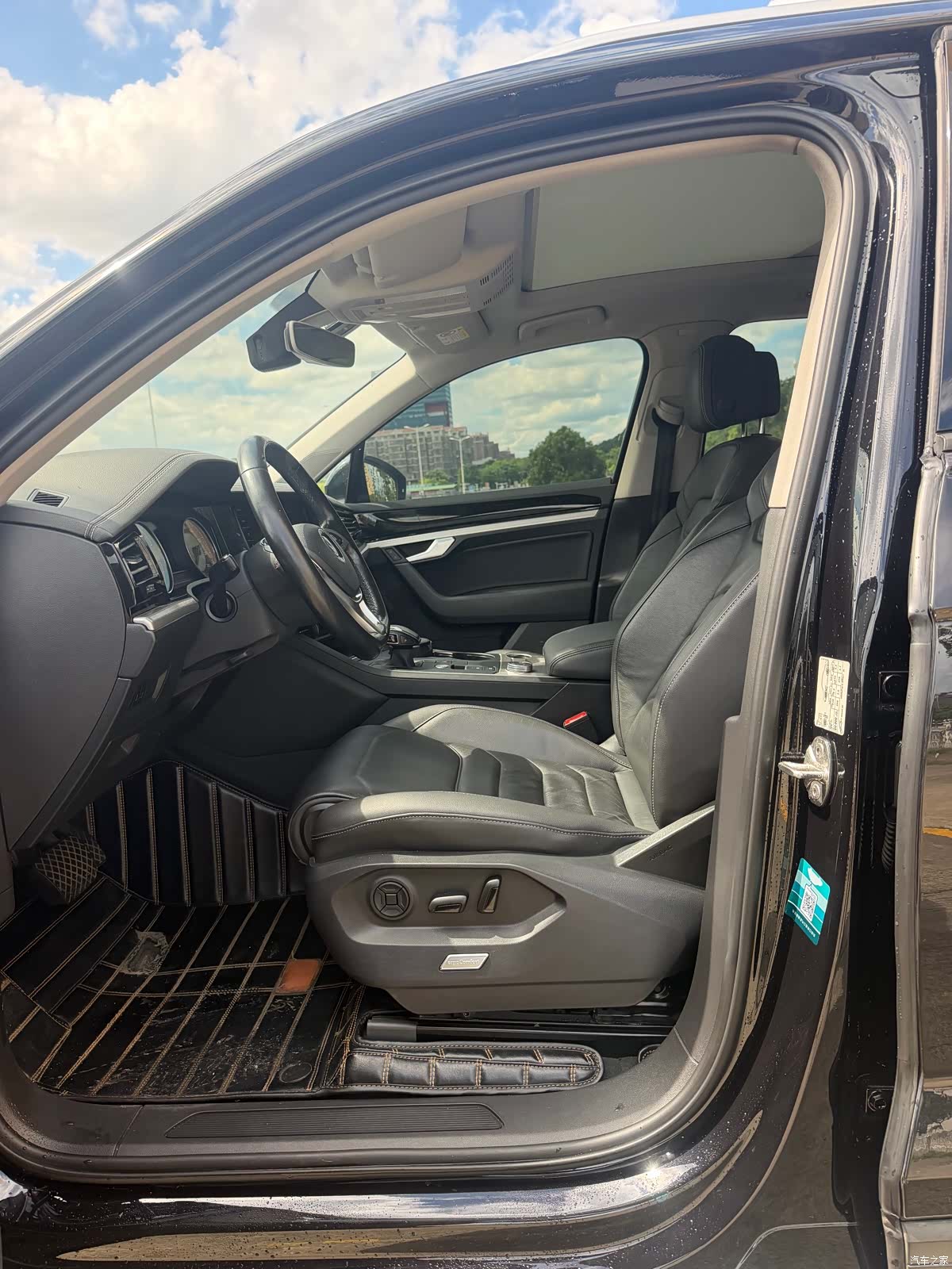 Volkswagen Touareg, 2020 6