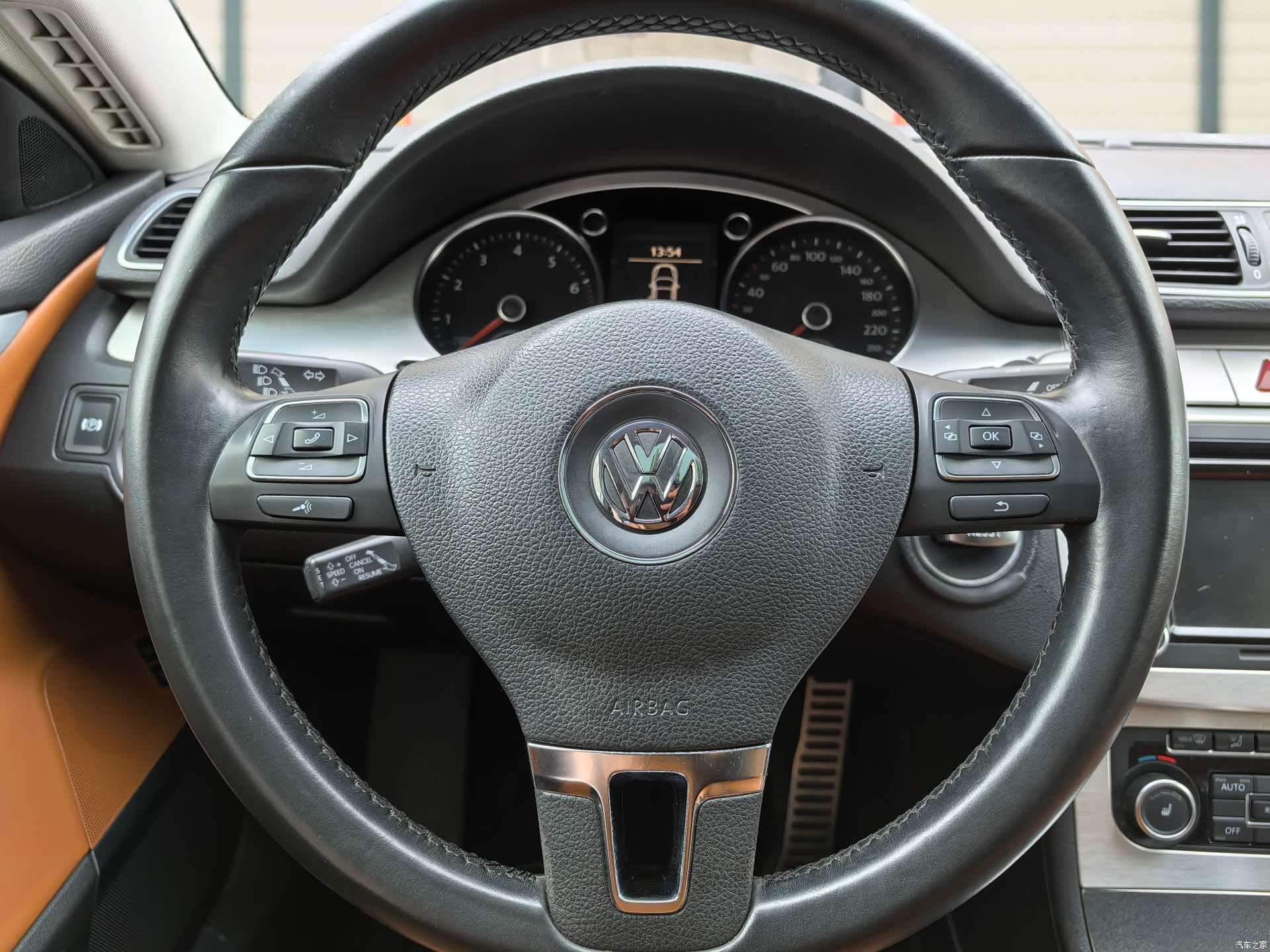 Volkswagen CC, 2011 14
