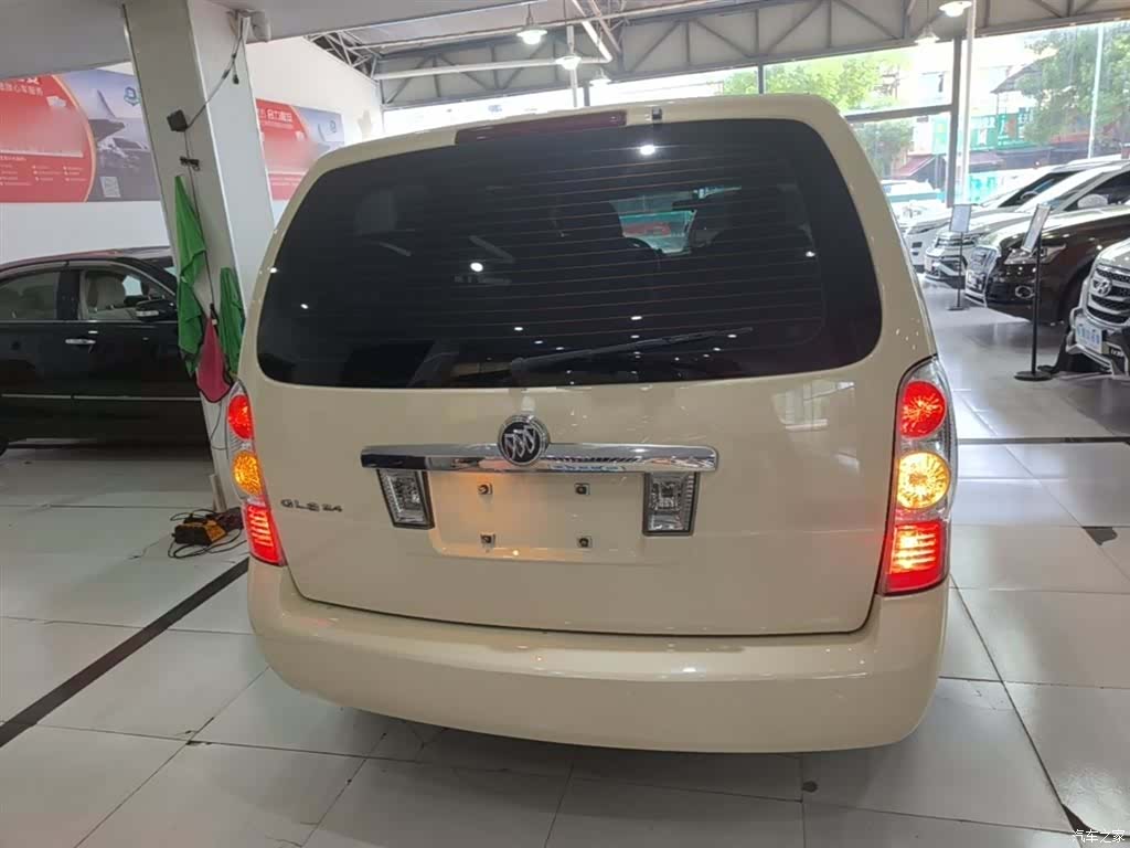 Buick GL8, 2014 6